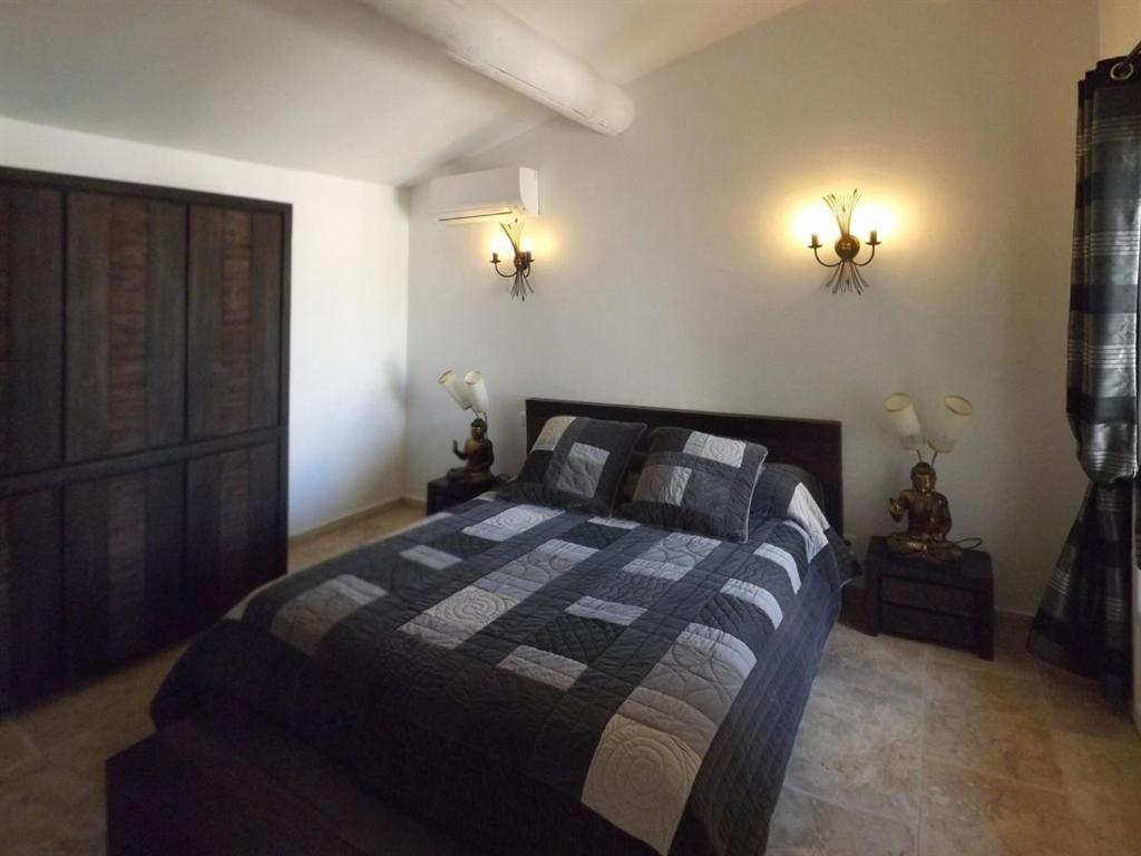 Mas Dansavan Chambres D'Hotes Oppède Esterno foto