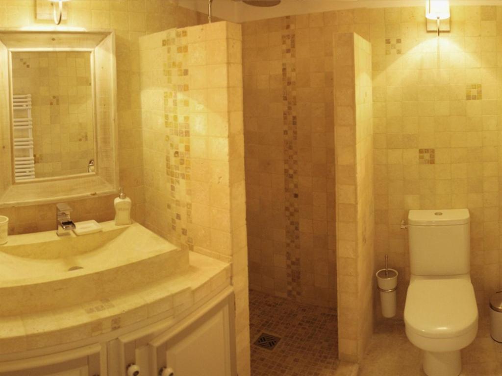 Mas Dansavan Chambres D'Hotes Oppède Esterno foto