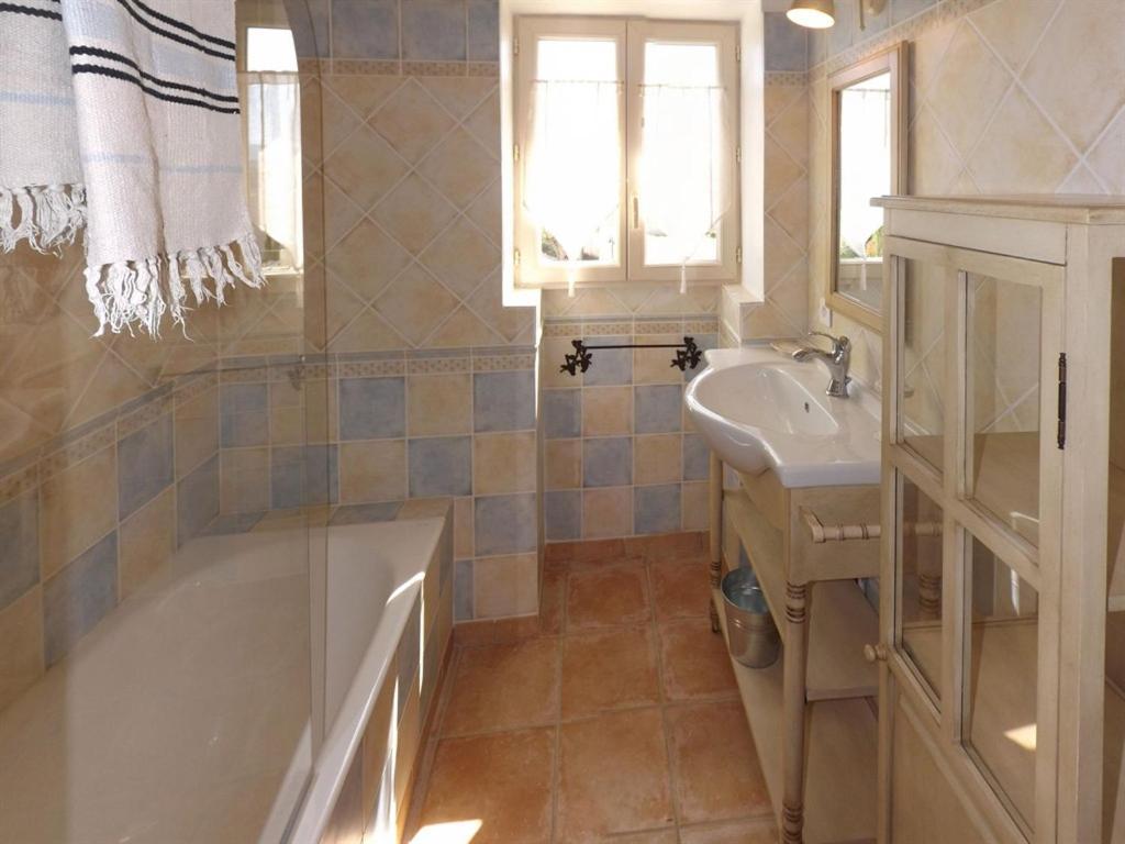 Mas Dansavan Chambres D'Hotes Oppède Esterno foto