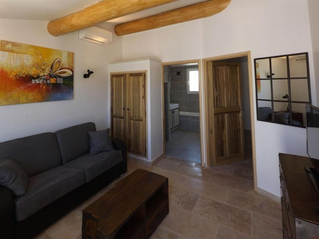 Mas Dansavan Chambres D'Hotes Oppède Esterno foto