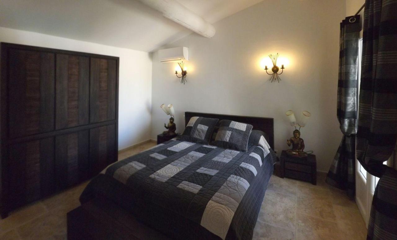 Mas Dansavan Chambres D'Hotes Oppède Esterno foto